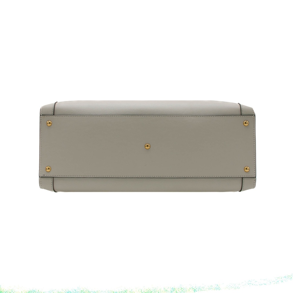 Gucci Diana Medium Top Handle Bag In White Leather