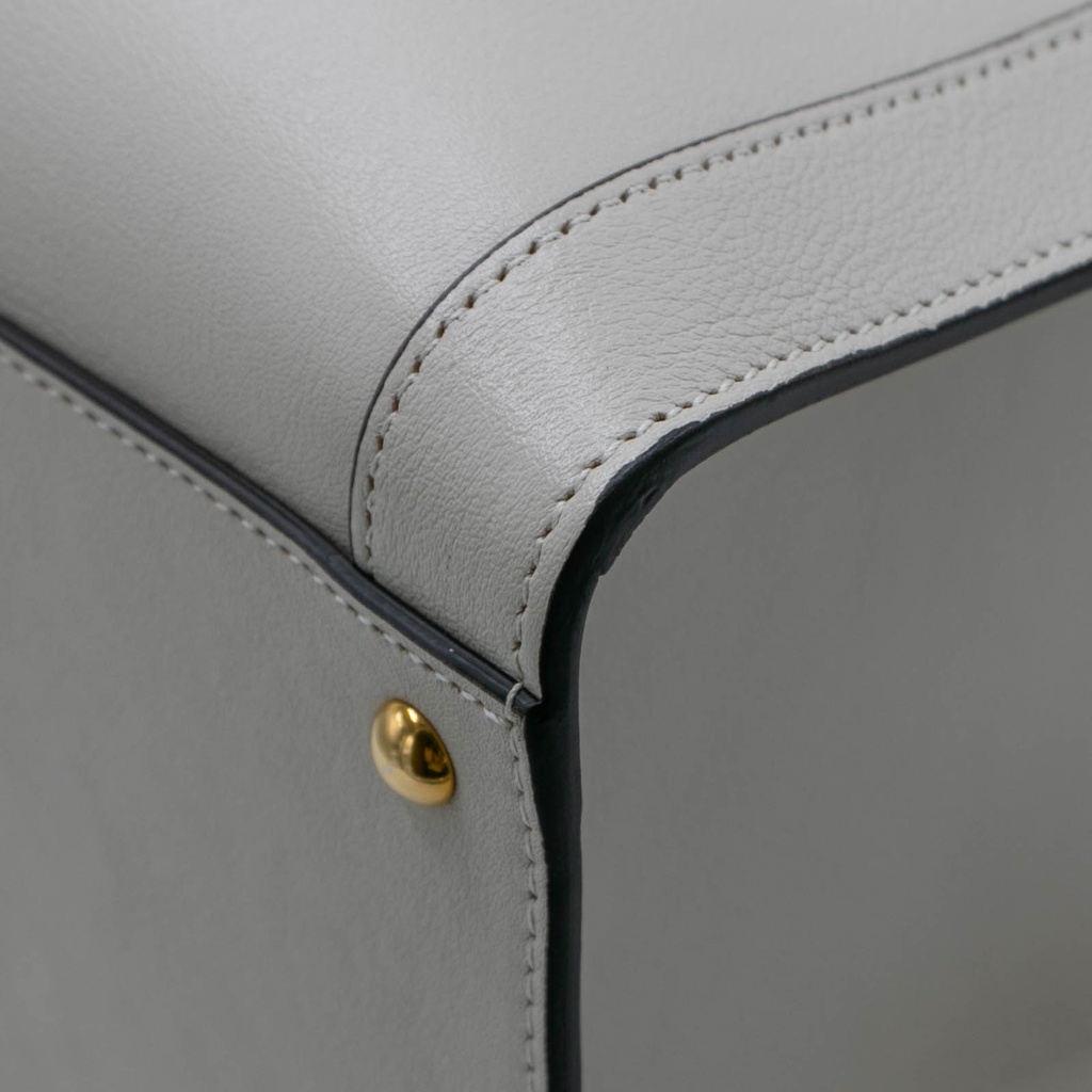 Gucci Diana Medium Top Handle Bag In White Leather