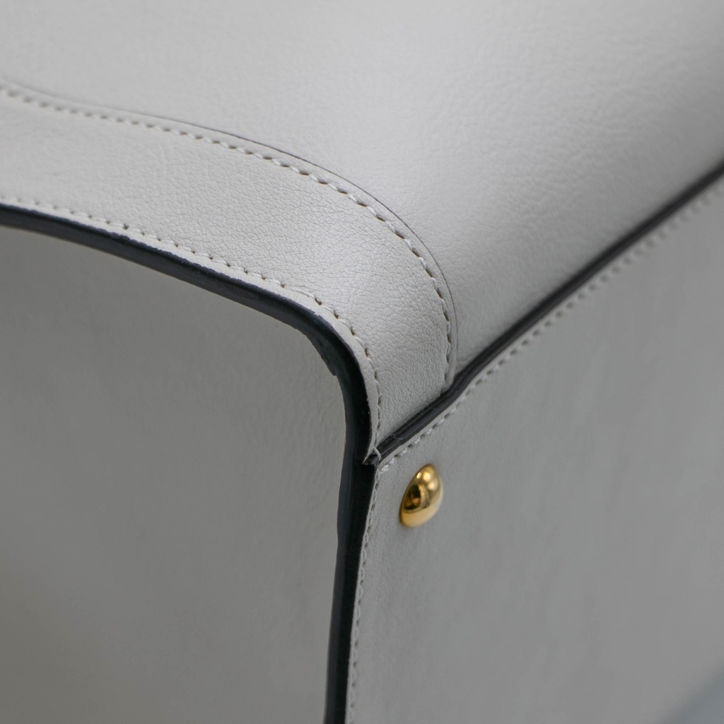 Gucci Diana Medium Top Handle Bag In White Leather