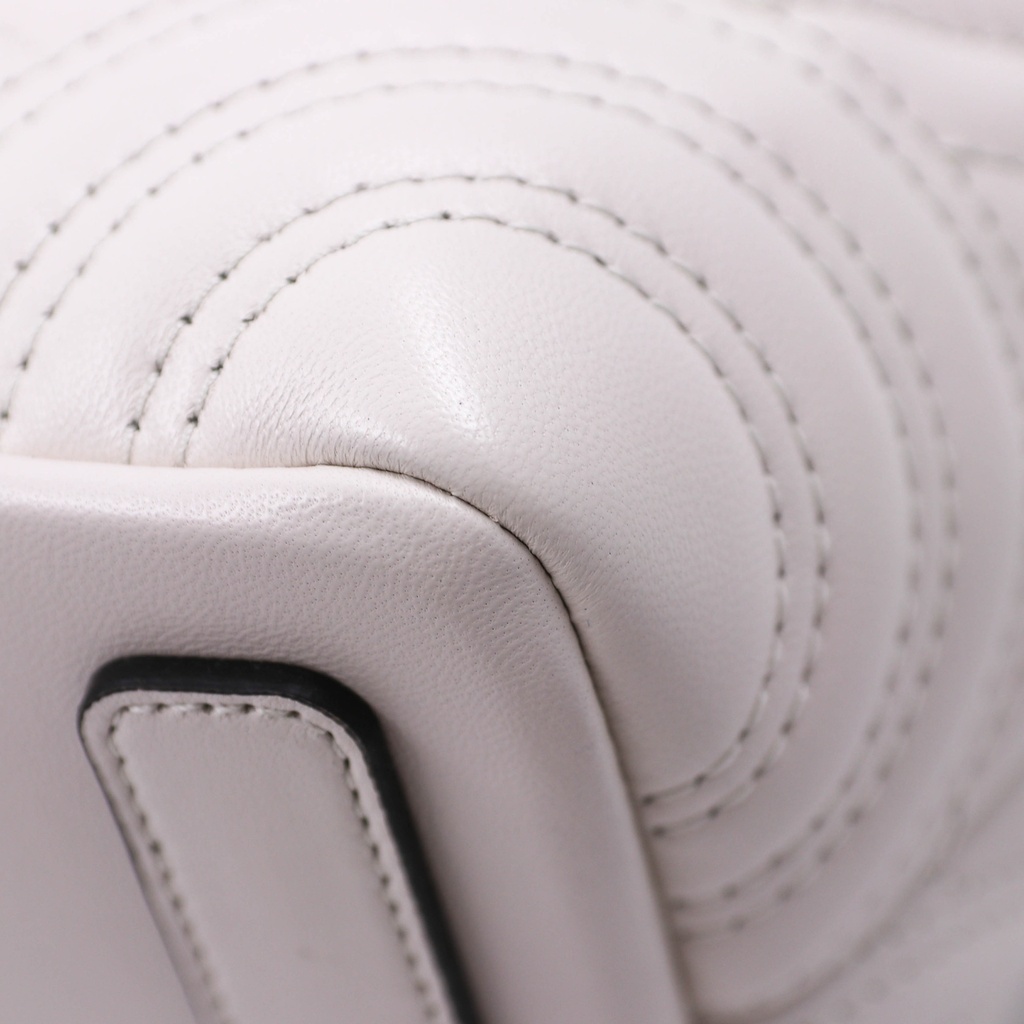 Gucci Betty Mini Tote Bag In White Leather 847386