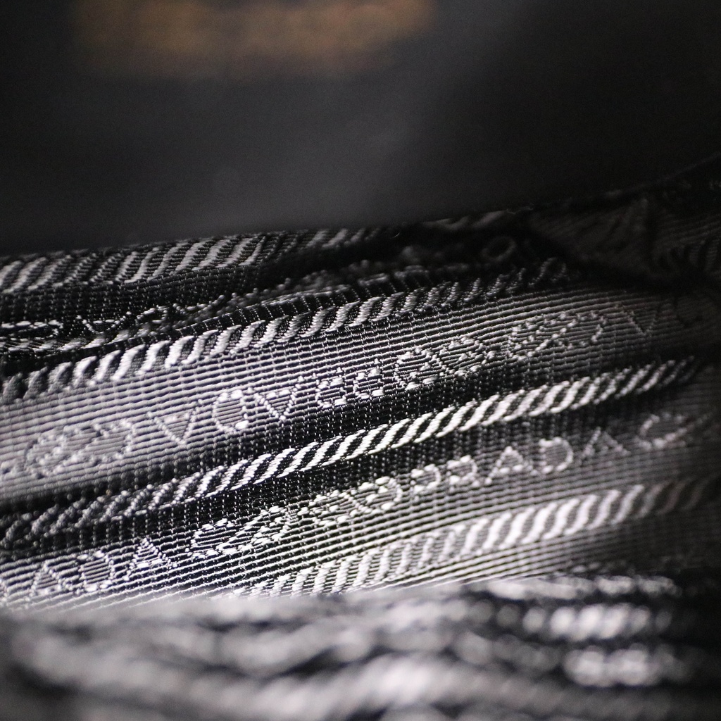 Prada triangle-logo zip-top Shoulder Bag Black