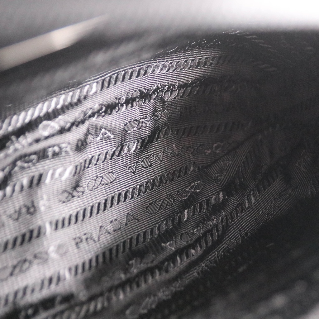 Prada Re-Edition 2005 Tessuto Shoulder Bag Sequin Polka Dots