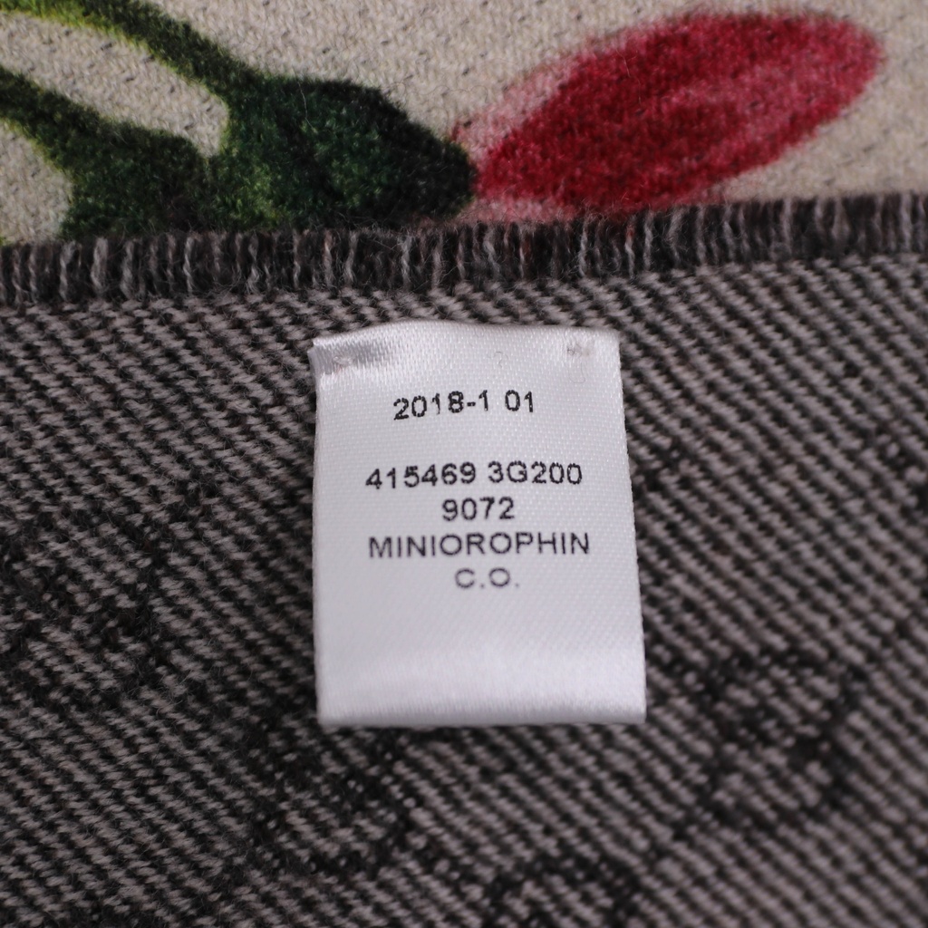 Gucci Silk Scarf 415469 In Size 20x175