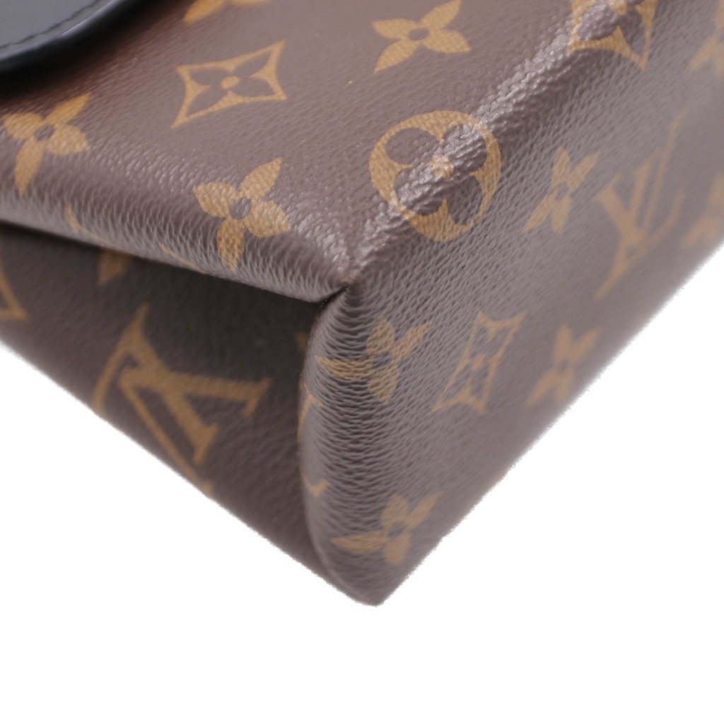 Louis Vuitton Monogram Locky BB 