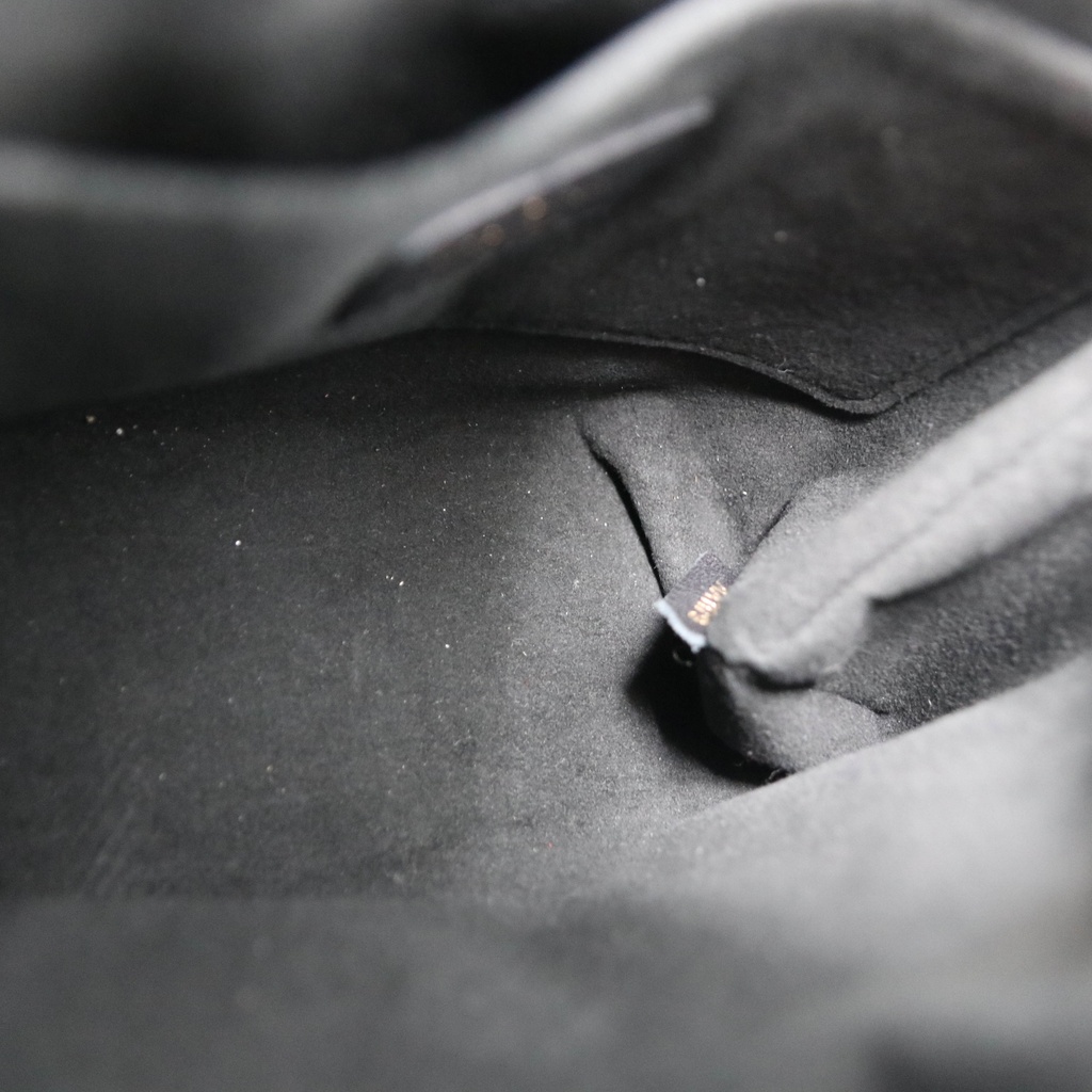 Louis Vuitton Monogram Locky BB 