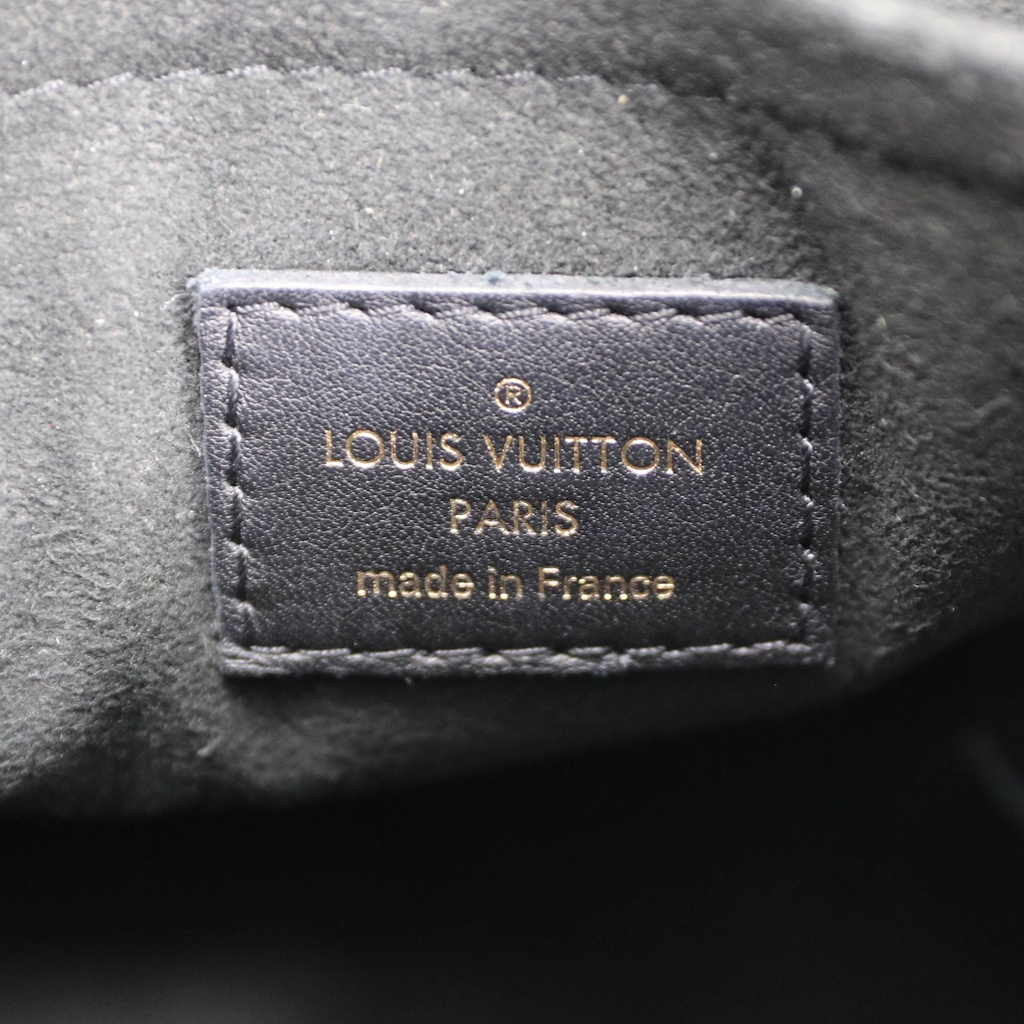 Louis Vuitton Monogram Locky BB 