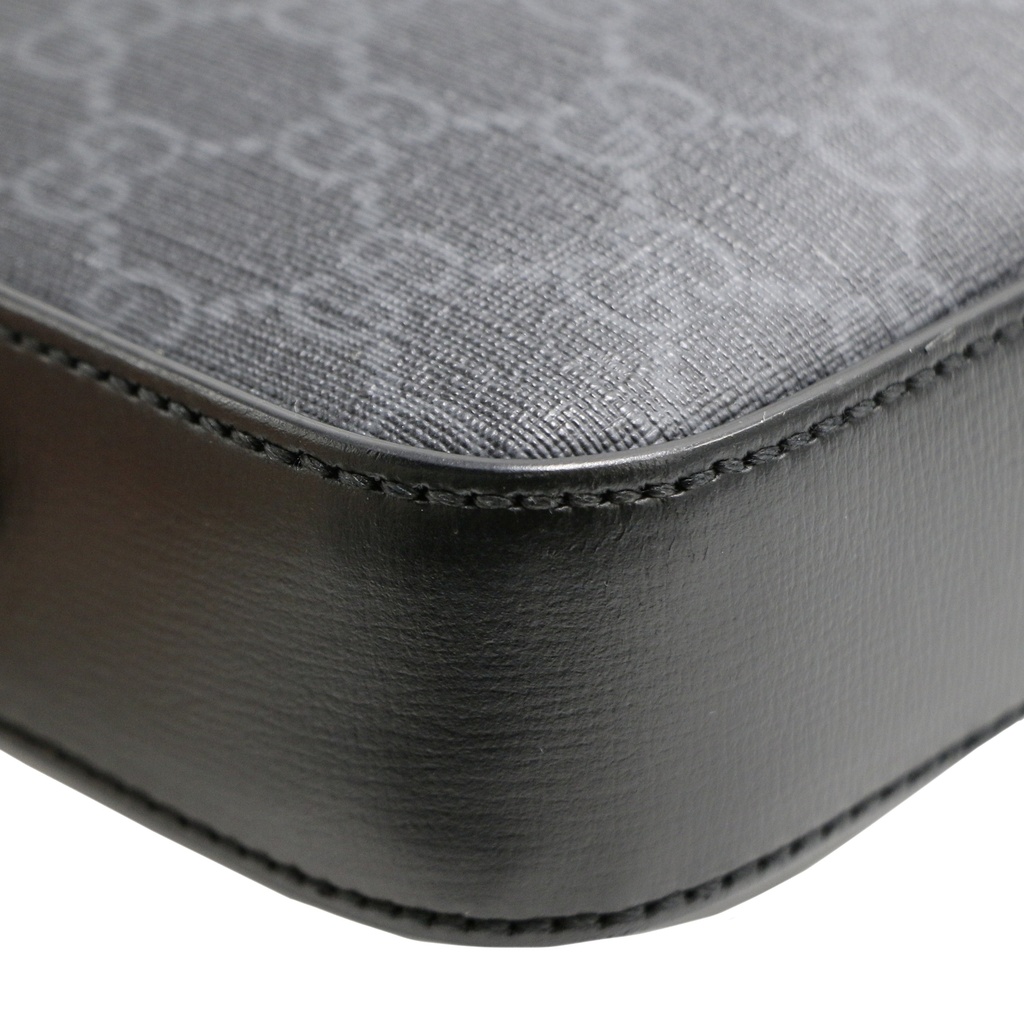 Gucci GG Supreme Canvas Shoulder Bag in Black 703468