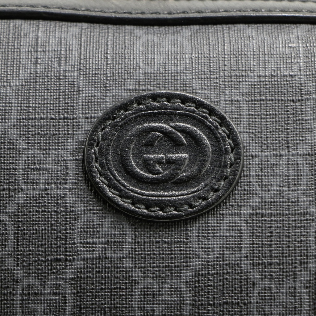 Gucci GG Supreme Canvas Shoulder Bag in Black 703468