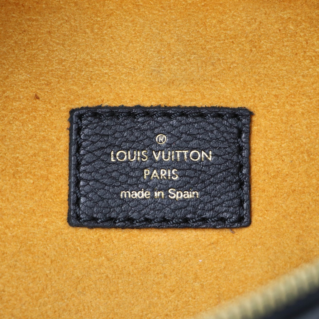 Louis Vuitton Empreinte Leather Bumbag Black