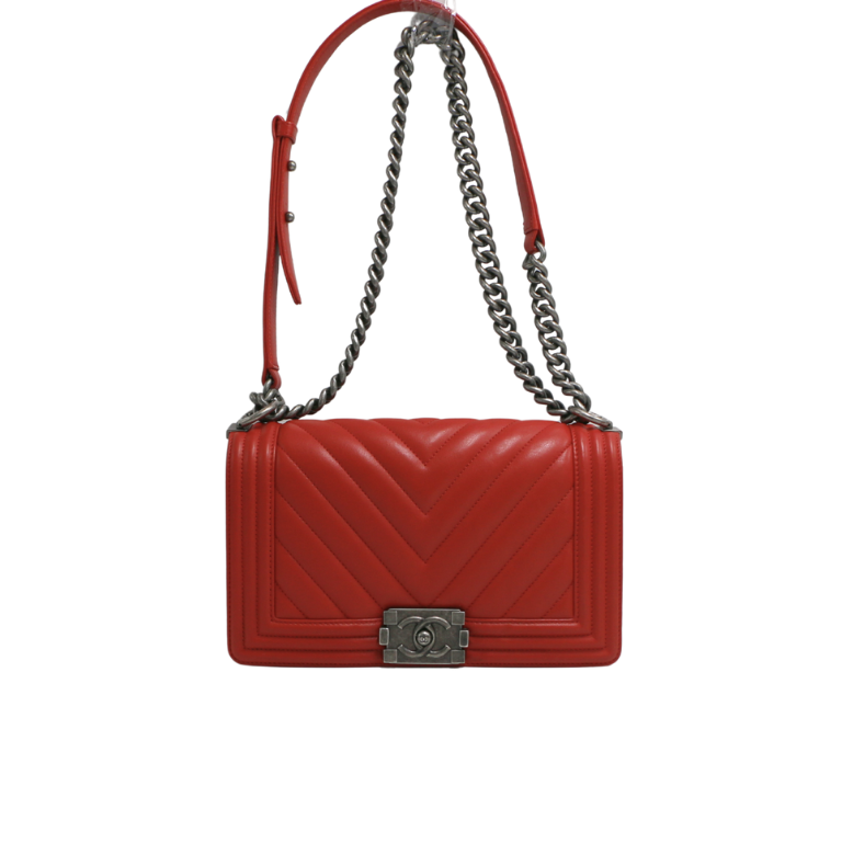 [CHANEL-22930] Chanel Calfskin Chevron Quilted Meidum Boy Flap
