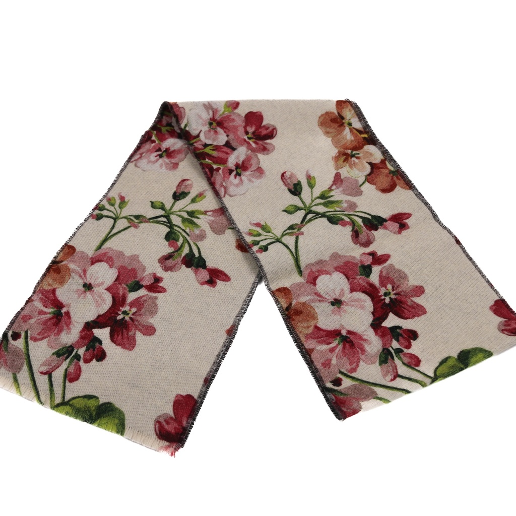 Gucci Silk Scarf 415469 In Size 20x175