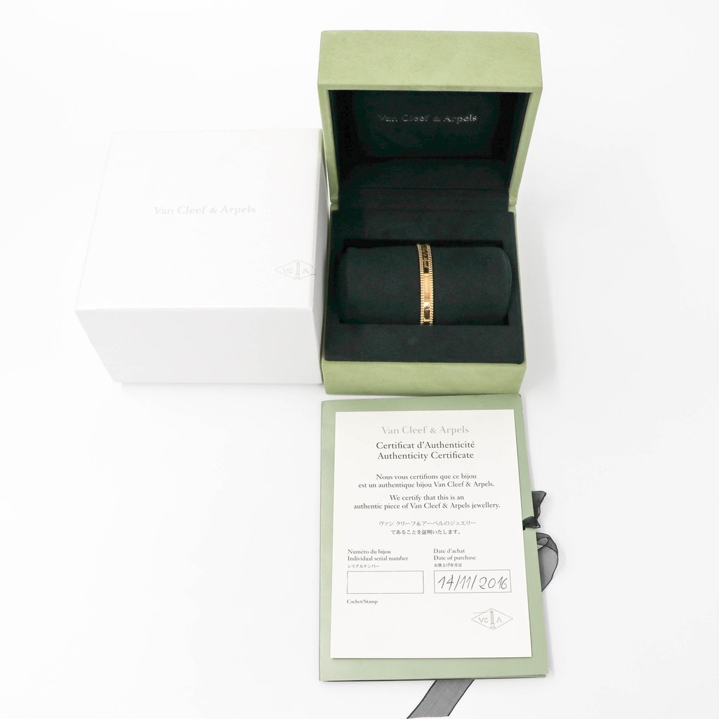Van Cleef Perlee Bracelet M 750YG JE763781 2016