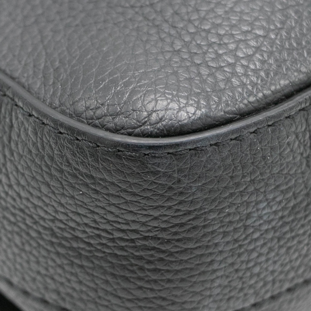 Louis Vuitton Aerogram Fastline Messenger Bag