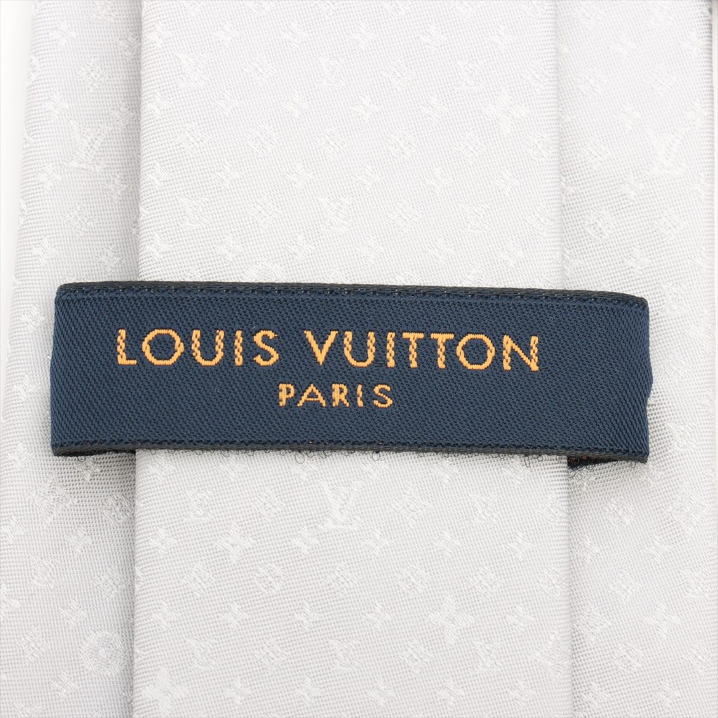 Louis Vuitton Silk Grey Wears