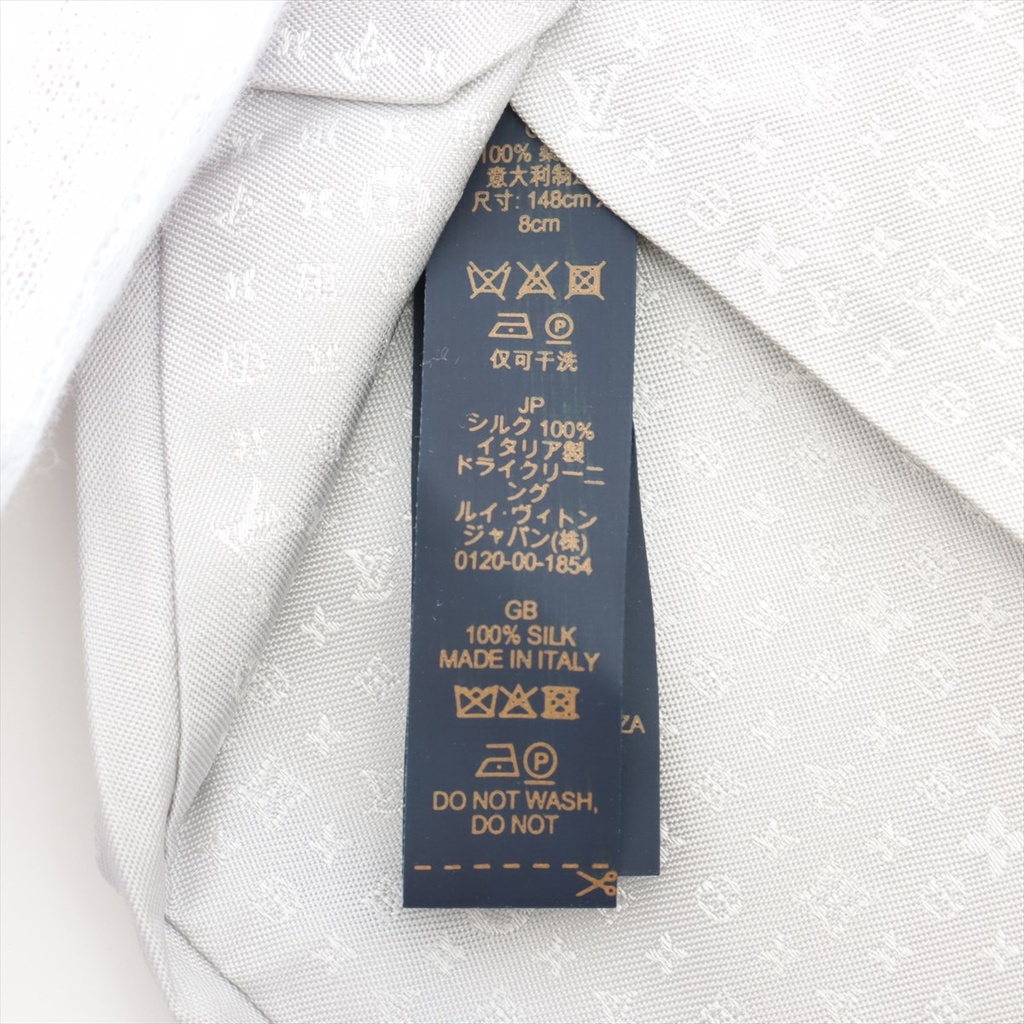 Louis Vuitton Silk Grey Wears