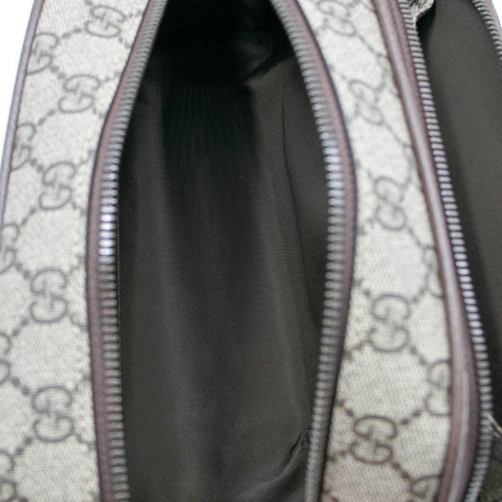 Gucci Beauty Cosmetic Toiletry Bag GG Supreme 751811