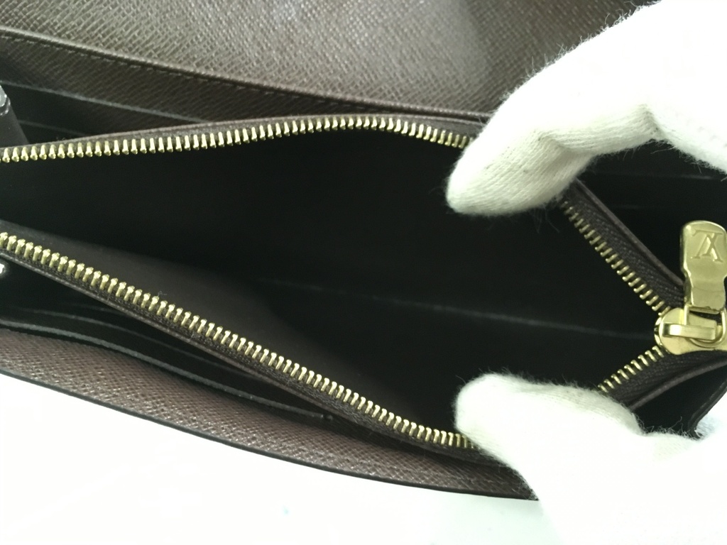 Louis Vuitton Monogram Sarah Wallet