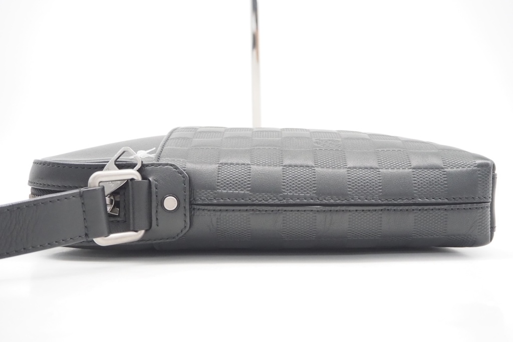 Louis Vuitton District Pochette Shoulder Bag
