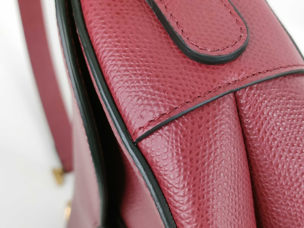 Christian Dior Grained Calfskin Medium Dior Saddle Shoulder Bag Red