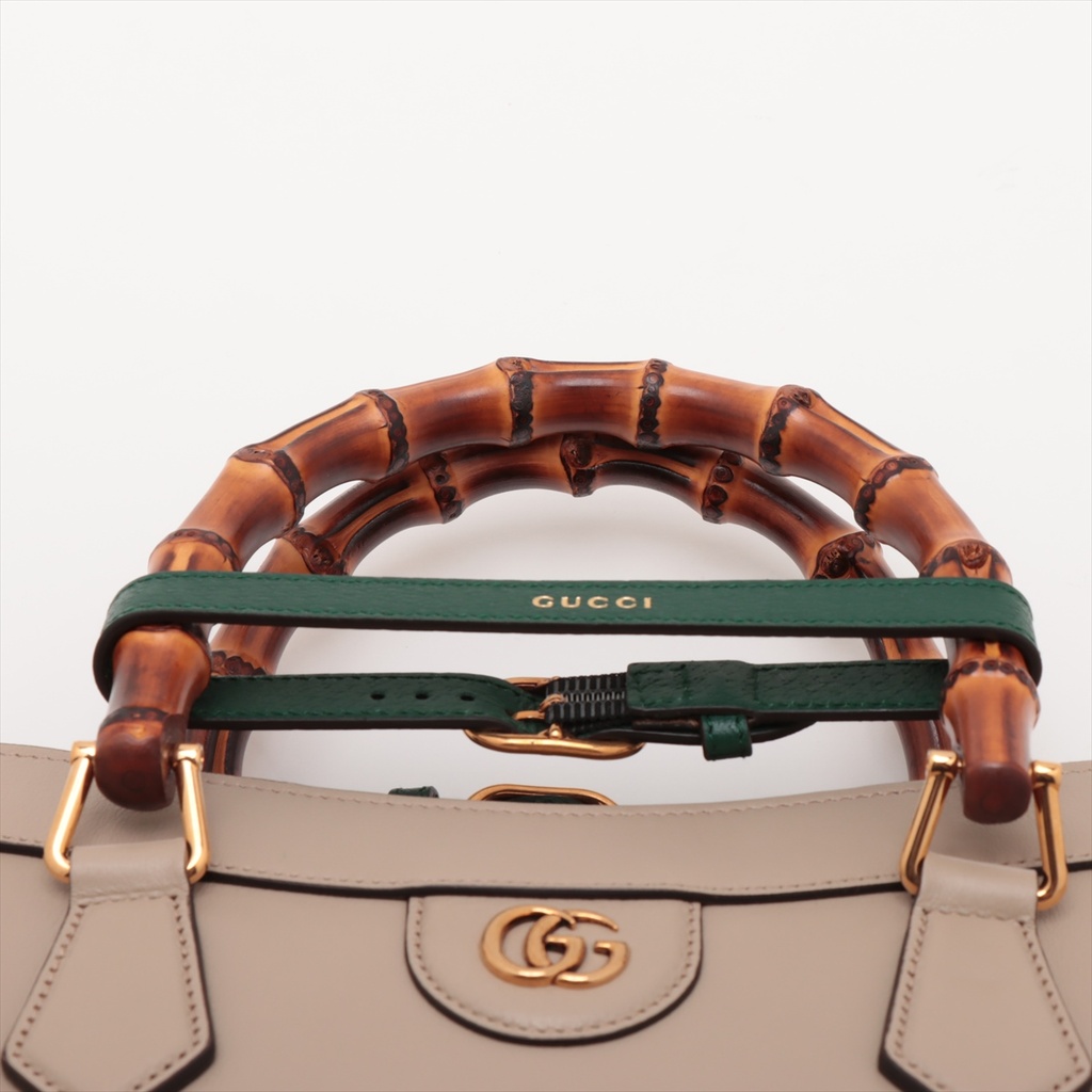 Gucci Bamboo Diana Leather Handbag Beige 655658