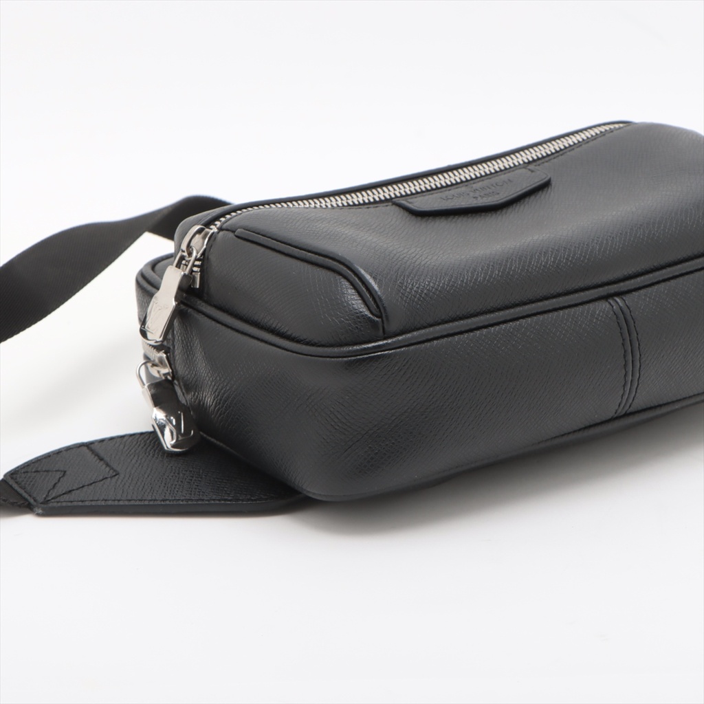 Louis Vuitton Taiga Outdoor Bumbag Black