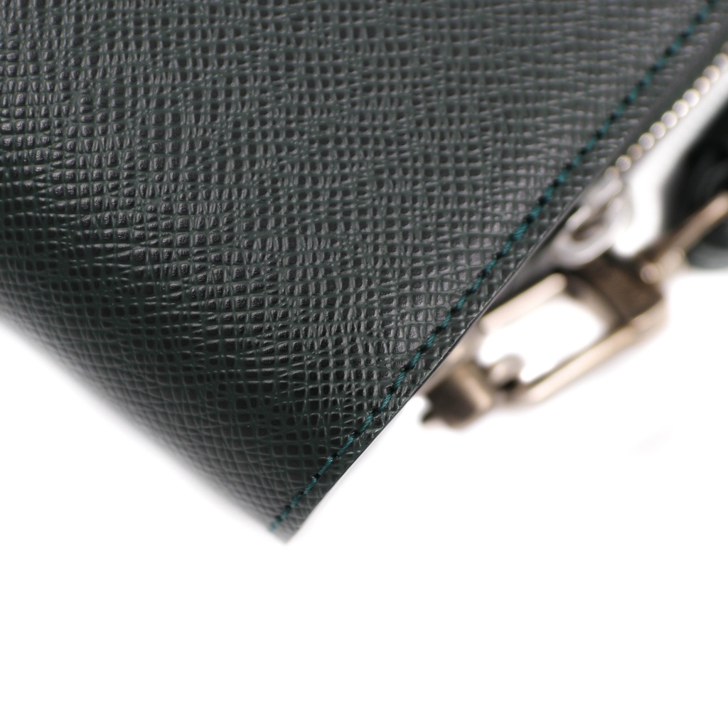 Louis Vuitton Taiga Baikal Second Clutch Green