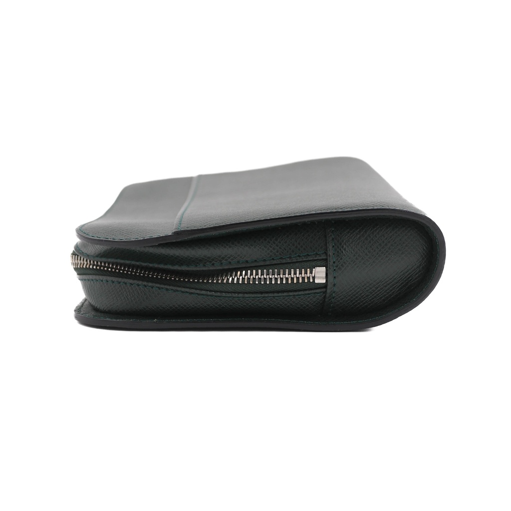 Louis Vuitton Taiga Baikal Second Clutch Green