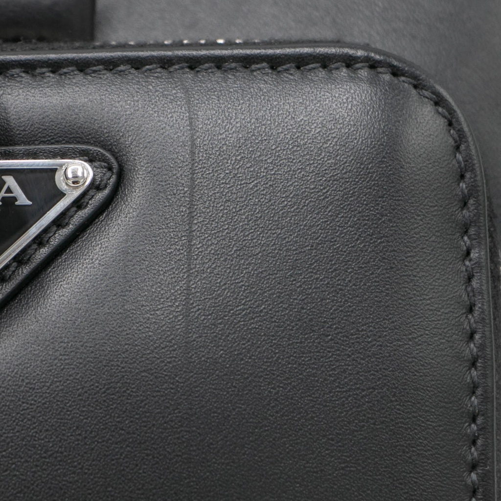 Prada Leather Shoulder Bag With Pouch Black 2VH168