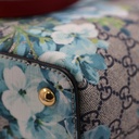 Gucci Medium GG Supreme Blooms Tote 546315