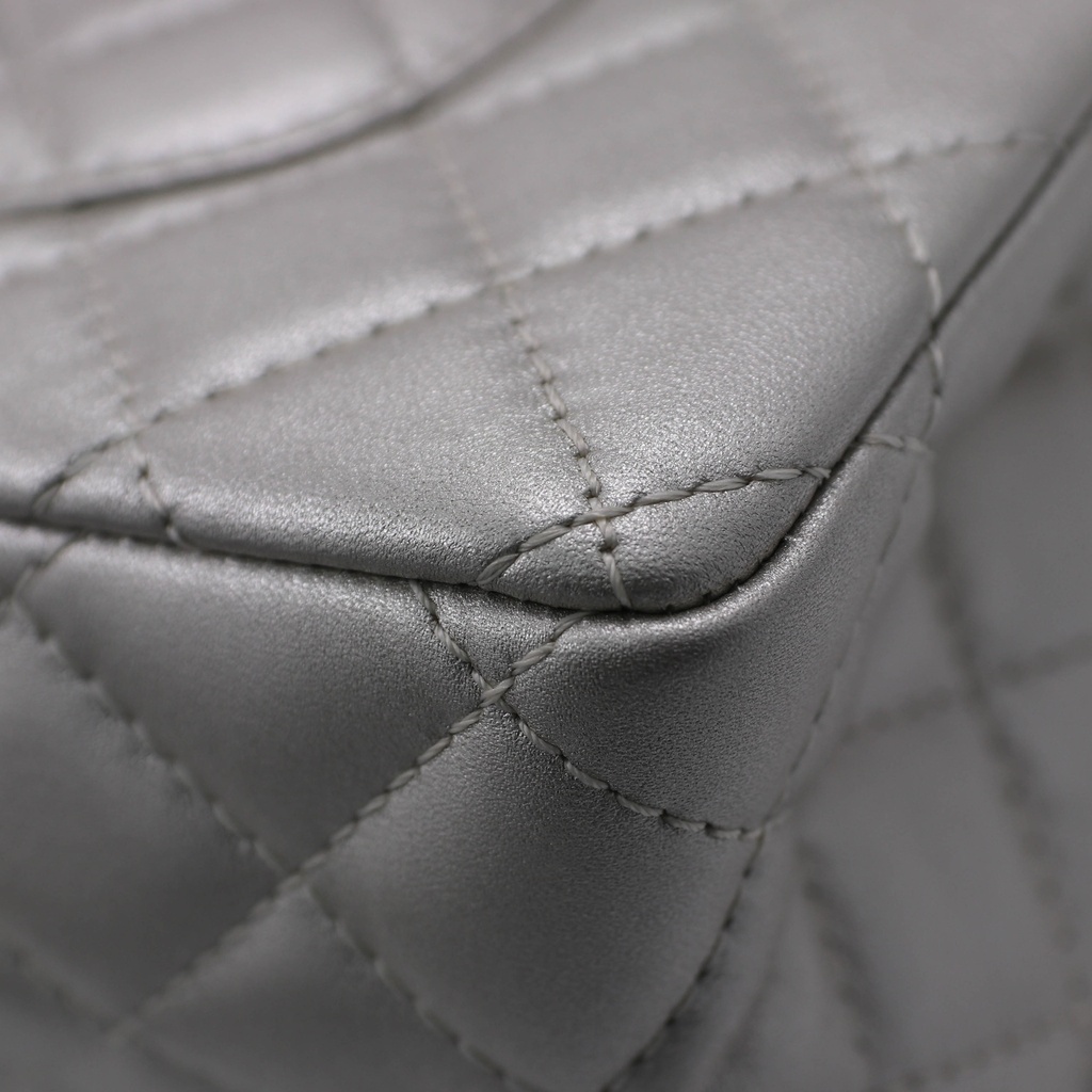 Chanel Metallic Aged Calfskin 2.55 Reissue 225 Flap Silver
