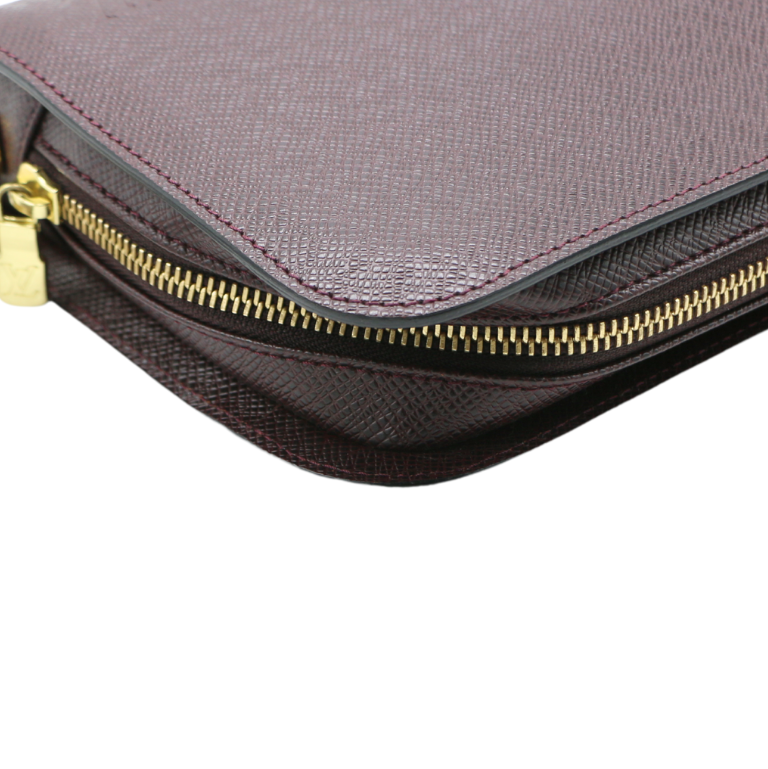 Louis Vuitton Taiga Baikal Pouch 