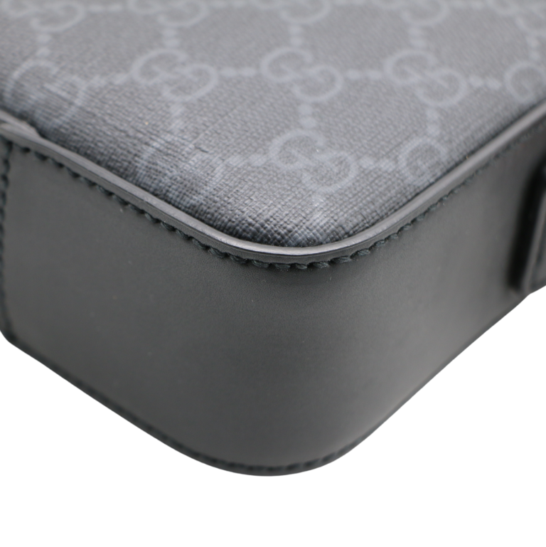 Gucci GG Supreme Messenger Bag Black 598103