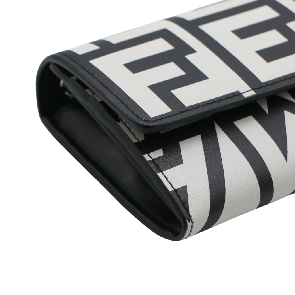 Fendi By Marc Jacobs Fendi Roma Coninental Wallet On Chain Black And White