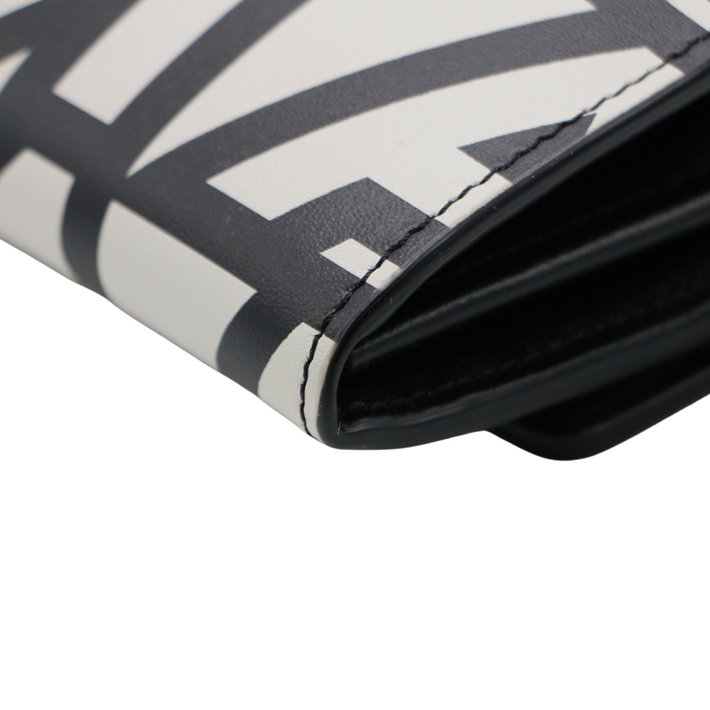 Fendi By Marc Jacobs Fendi Roma Coninental Wallet On Chain Black And White