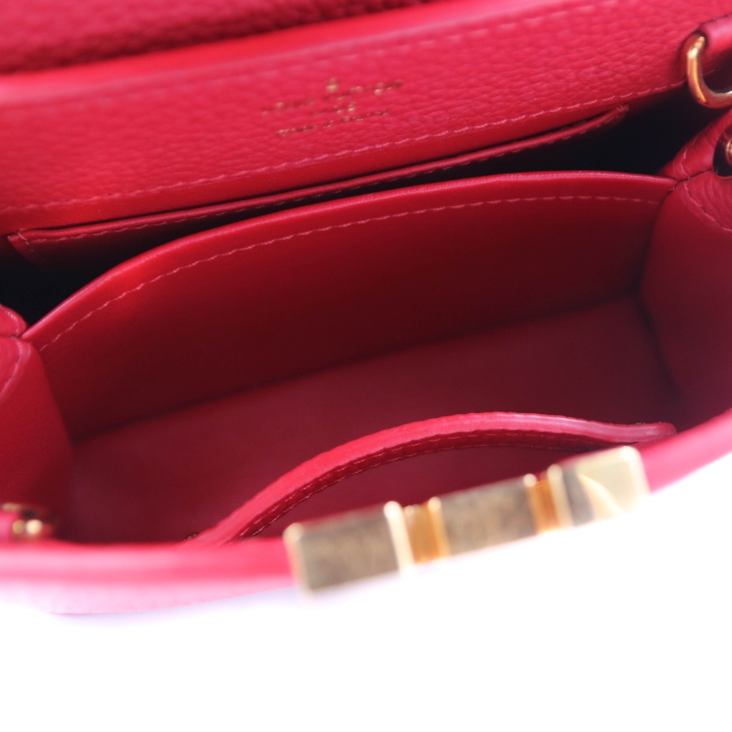 Louis Vuitton Taurillon Capucines Scarlet PM