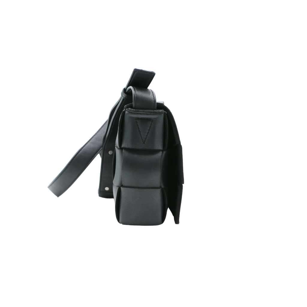 Bottega Veneta Intrecciato Cassette Black