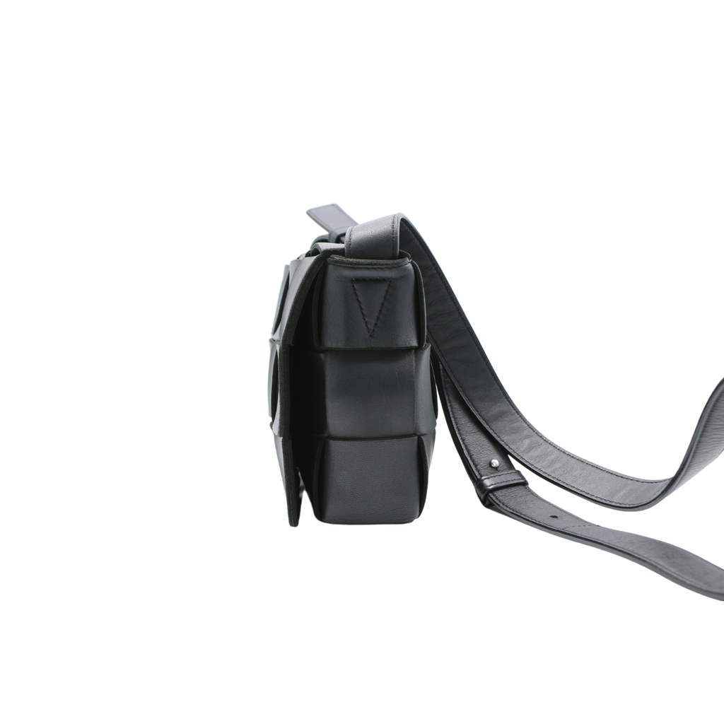 Bottega Veneta Intrecciato Cassette Black