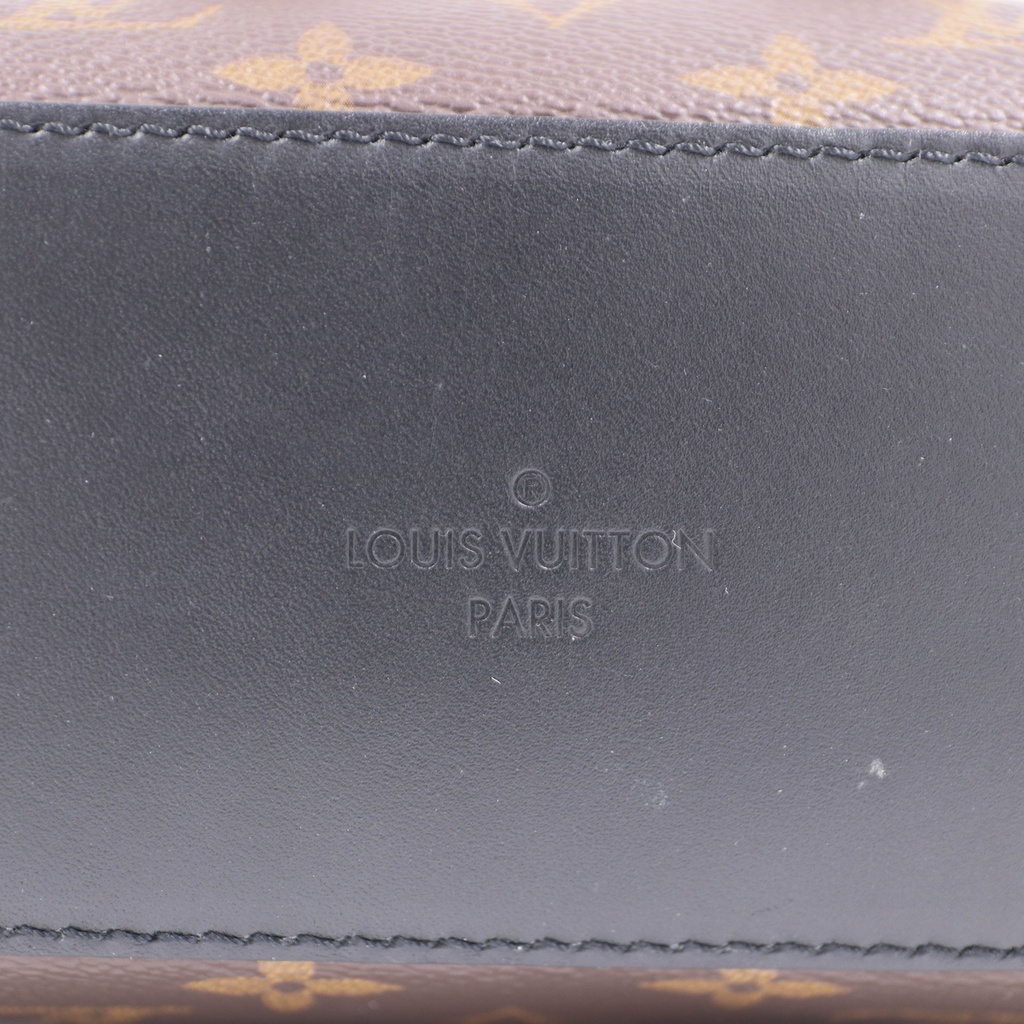 Louis Vuitton Monogram Saintonge Black Crossbody Bag