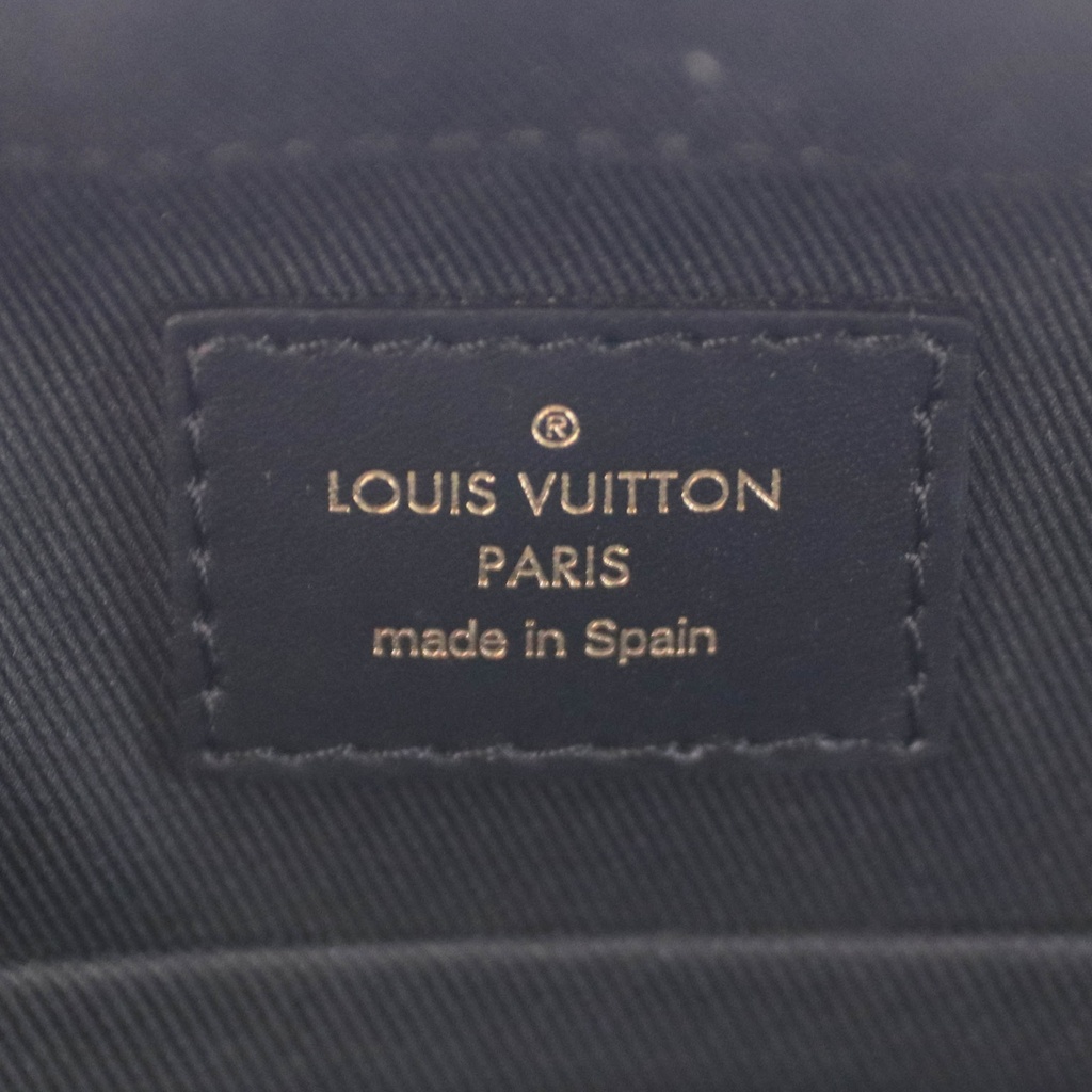 Louis Vuitton Monogram Saintonge Black Crossbody Bag