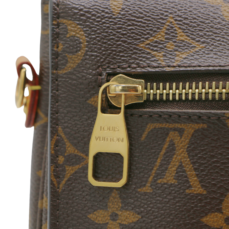 Louis Vuitton Monogram Pochette Metis