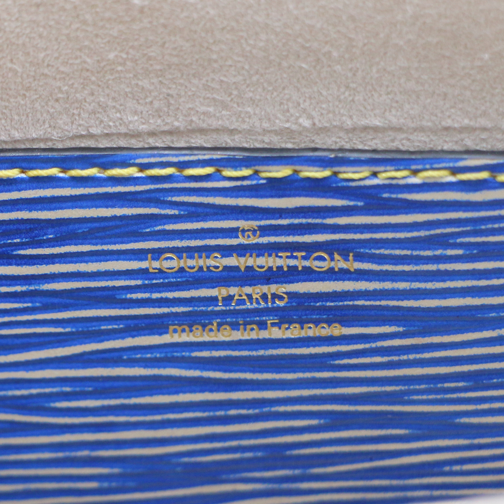 Louis Vuitton LV Twist MM Blue Epi Leather