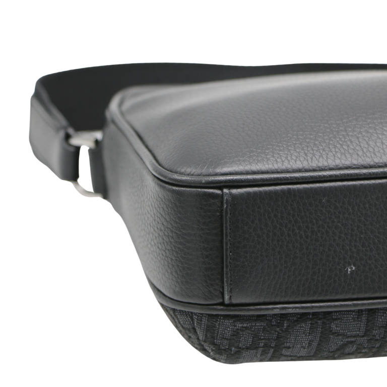 Christian Dior Oblique 2.0 Ridder Zipped Messenger Bag