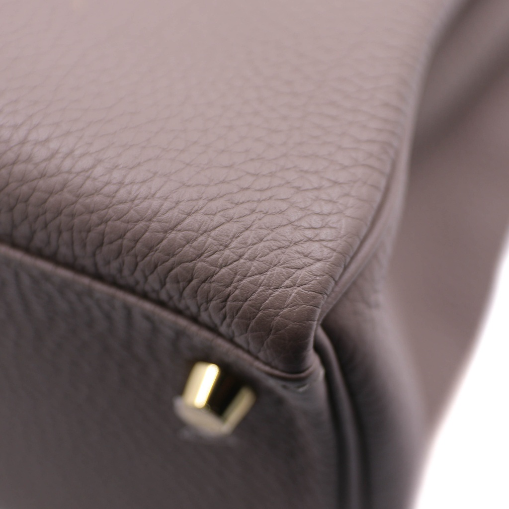 Hermès Kelly 28 Togo Leather Gold Hardware Year 2017 