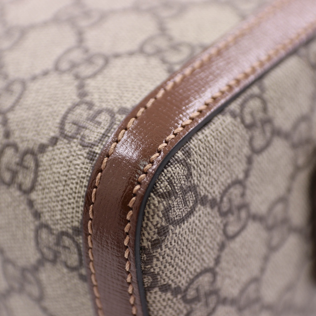 Gucci GG Supreme Interlocking Clutch 730116