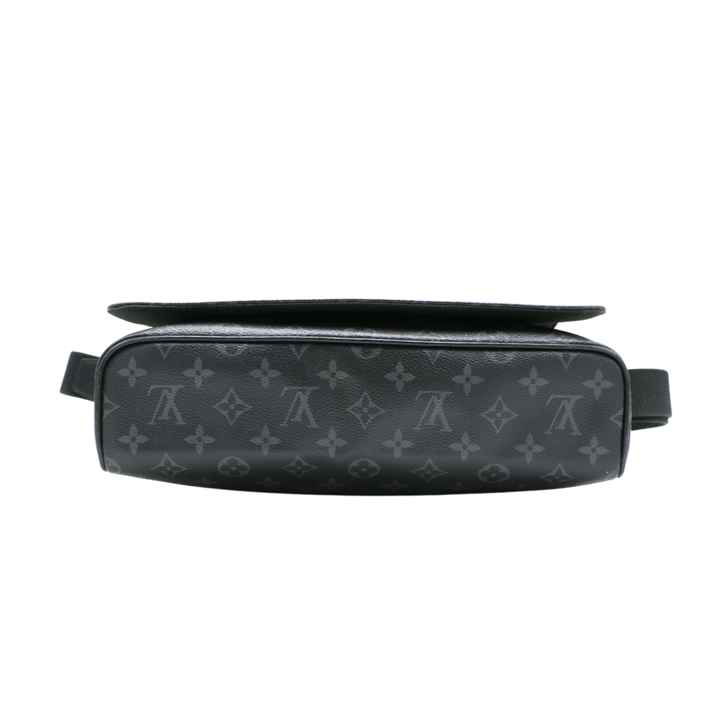 Louis Vuitton Monogram Eclipse District MM