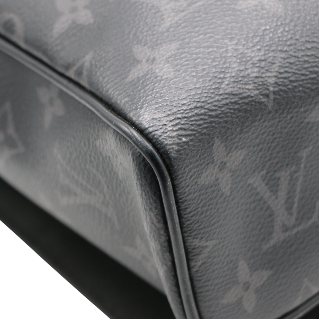 Louis Vuitton Monogram Eclipse District MM