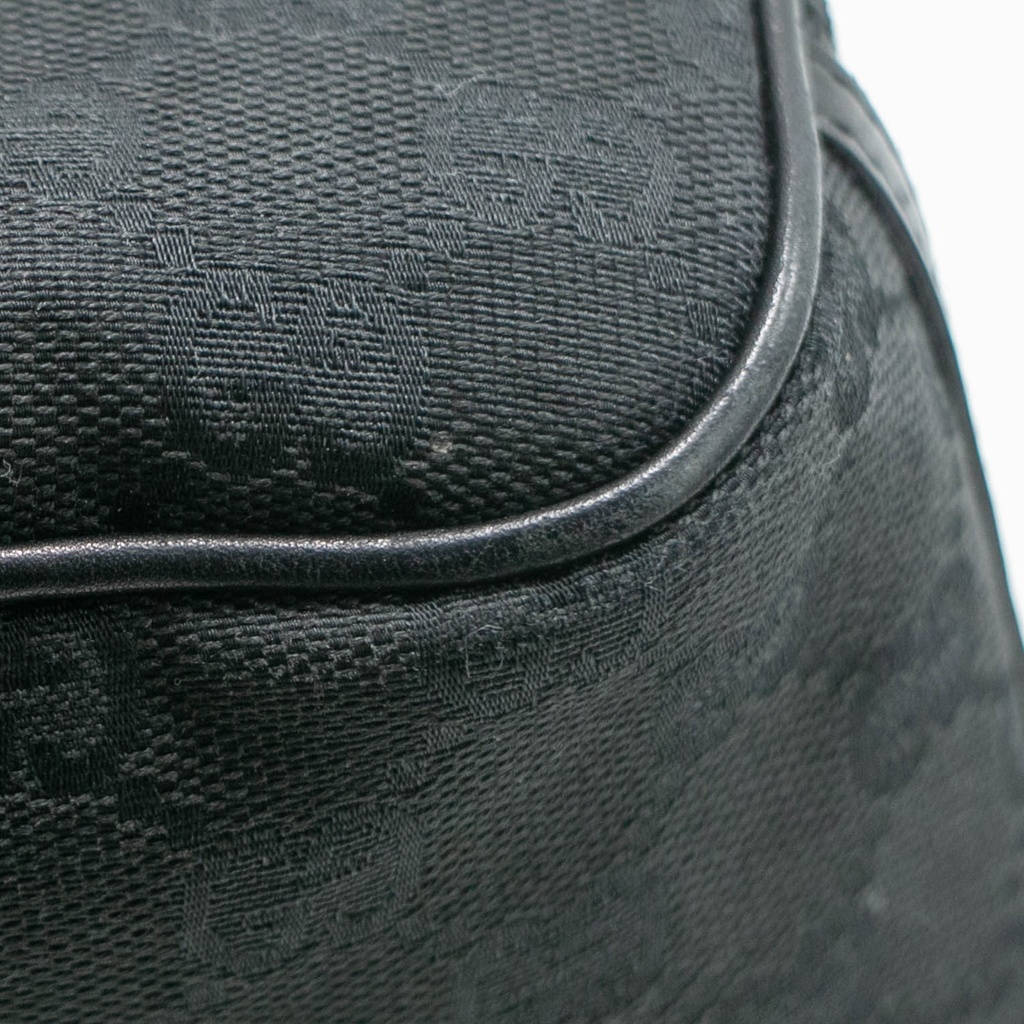 Gucci GG Canvas Leather Accessory Pouch Bag 07198