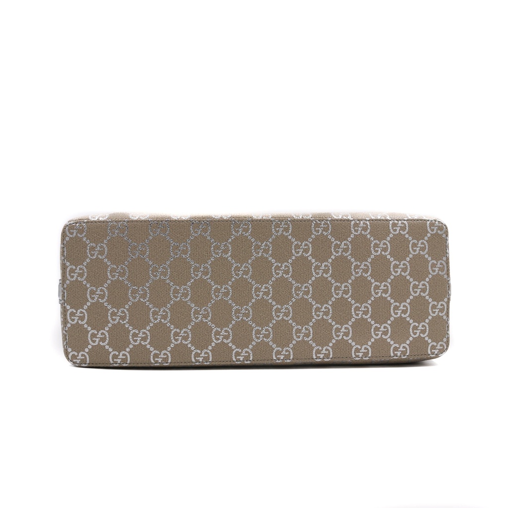 Gucci GG Emblem Medium Tote Bag 815214