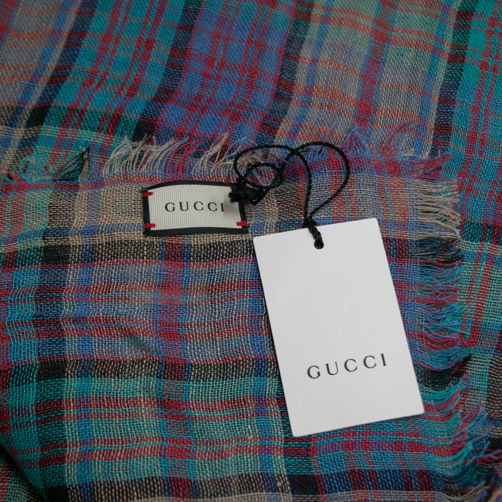Gucci Su Fort Wool Scarf In Size 140x140 
