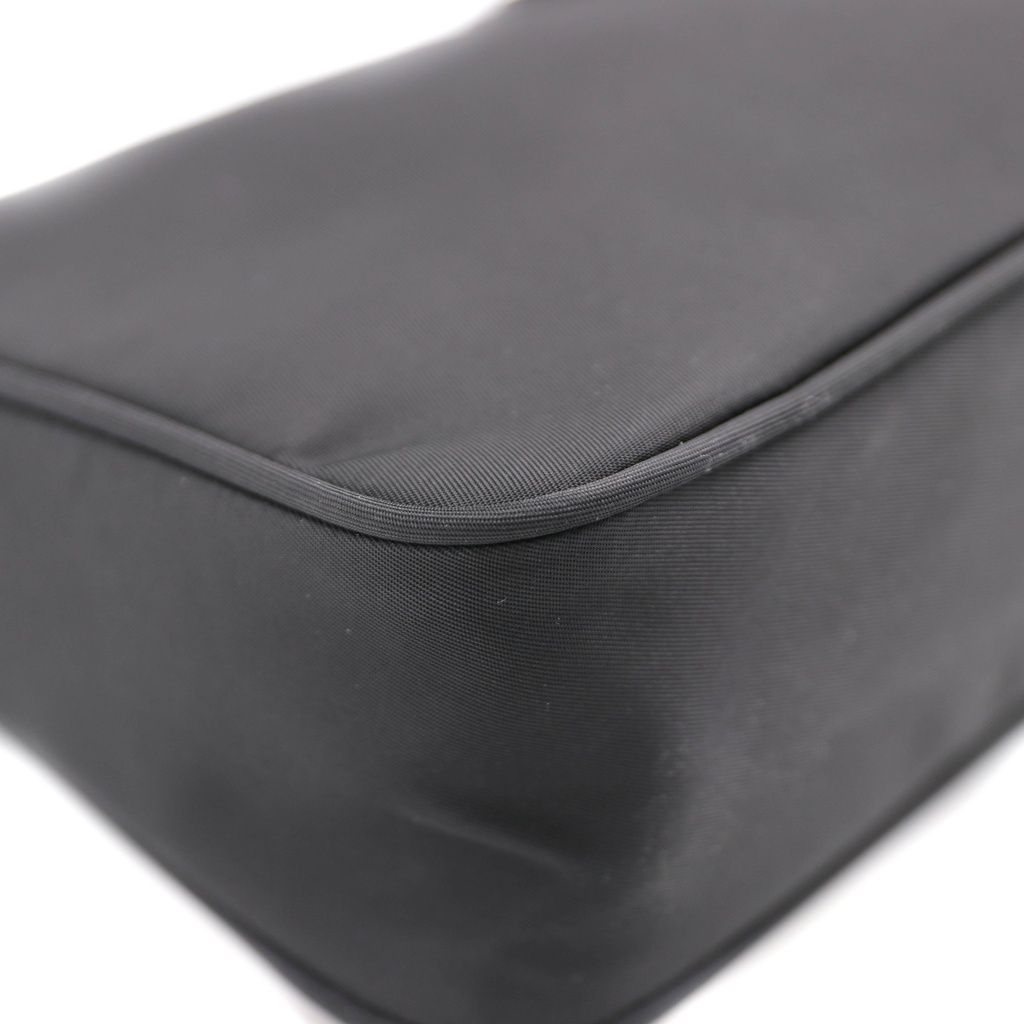 Prada Re-Edition 2005 Black Nylon Bag